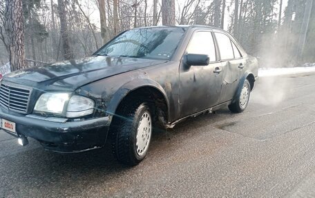 Mercedes-Benz C-Класс, 1995 год, 170 000 рублей, 4 фотография