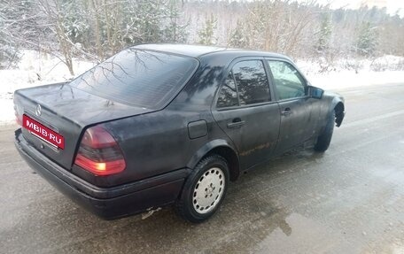 Mercedes-Benz C-Класс, 1995 год, 170 000 рублей, 5 фотография