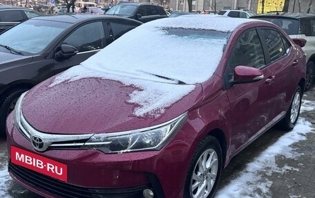 Toyota Corolla, 2017 год, 1 880 000 рублей, 2 фотография