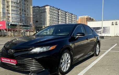 Toyota Camry, 2018 год, 2 300 000 рублей, 3 фотография