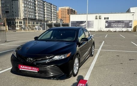 Toyota Camry, 2018 год, 2 300 000 рублей, 2 фотография