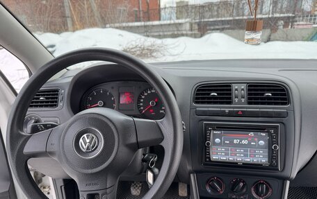 Volkswagen Polo VI (EU Market), 2012 год, 850 000 рублей, 13 фотография