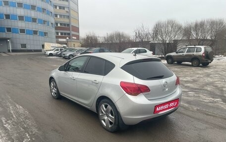 Opel Astra J, 2011 год, 745 000 рублей, 3 фотография