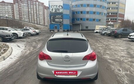 Opel Astra J, 2011 год, 745 000 рублей, 2 фотография