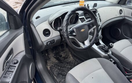 Chevrolet Cruze II, 2010 год, 499 999 рублей, 7 фотография