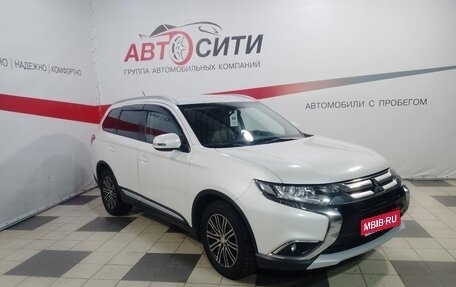 Mitsubishi Outlander III рестайлинг 3, 2016 год, 1 749 900 рублей, 1 фотография