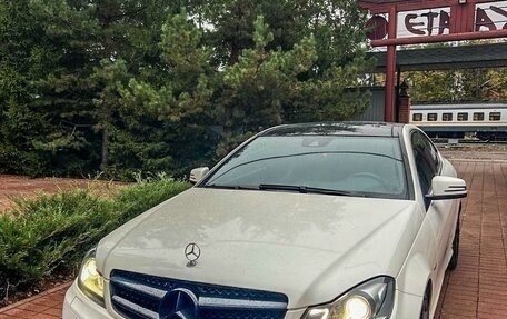 Mercedes-Benz C-Класс, 2011 год, 1 499 999 рублей, 1 фотография