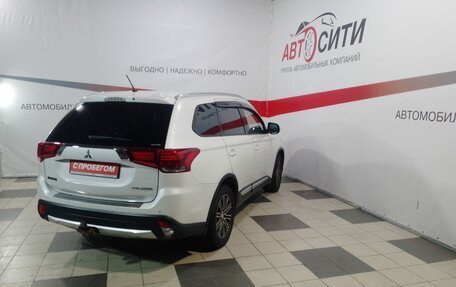 Mitsubishi Outlander III рестайлинг 3, 2016 год, 1 749 900 рублей, 7 фотография