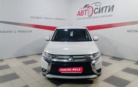 Mitsubishi Outlander III рестайлинг 3, 2016 год, 1 749 900 рублей, 2 фотография