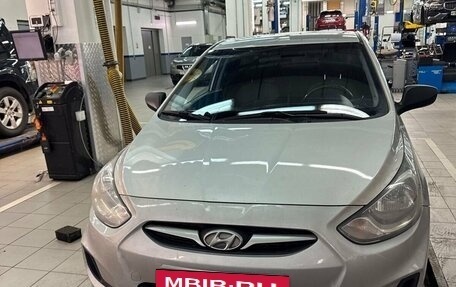 Hyundai Solaris II рестайлинг, 2013 год, 967 000 рублей, 2 фотография