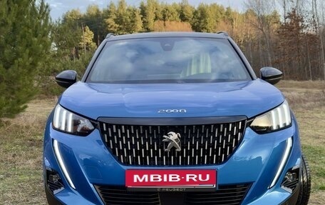 Peugeot 2008 II, 2021 год, 2 700 000 рублей, 2 фотография