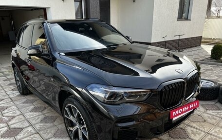 BMW X5, 2022 год, 10 758 000 рублей, 2 фотография