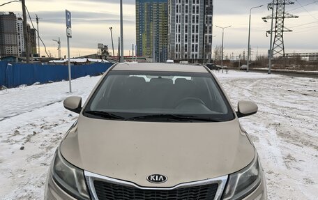 KIA Rio III рестайлинг, 2015 год, 990 000 рублей, 6 фотография