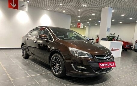 Opel Astra J, 2013 год, 869 000 рублей, 3 фотография