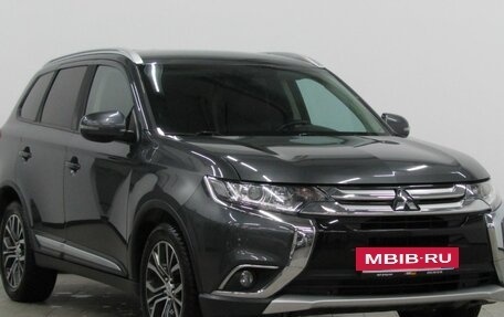 Mitsubishi Outlander III рестайлинг 3, 2017 год, 2 175 000 рублей, 7 фотография