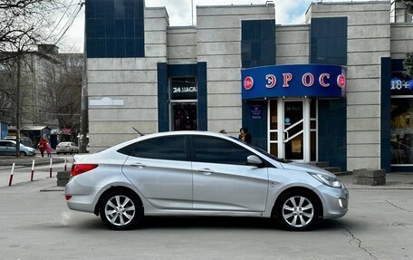 Hyundai Solaris II рестайлинг, 2012 год, 880 000 рублей, 8 фотография