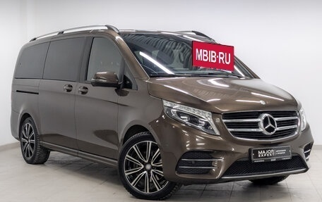 Mercedes-Benz V-Класс, 2018 год, 5 450 000 рублей, 3 фотография