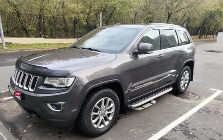 Jeep Grand Cherokee, 2015 год, 2 900 000 рублей, 21 фотография