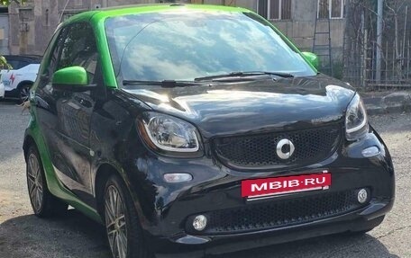 Smart Fortwo III, 2018 год, 1 600 000 рублей, 6 фотография