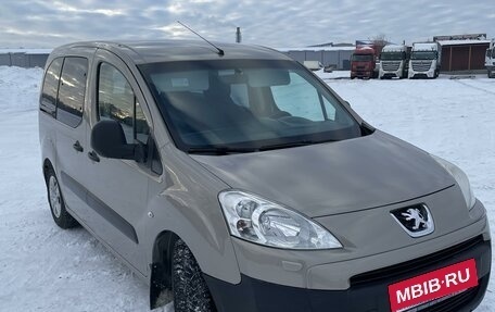 Peugeot Partner II рестайлинг 2, 2010 год, 617 000 рублей, 2 фотография