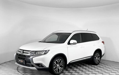 Mitsubishi Outlander III рестайлинг 3, 2015 год, 1 650 000 рублей, 1 фотография