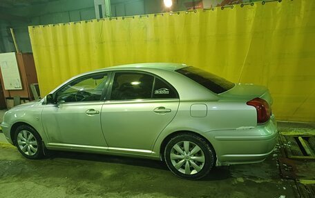 Toyota Avensis III рестайлинг, 2003 год, 650 000 рублей, 4 фотография