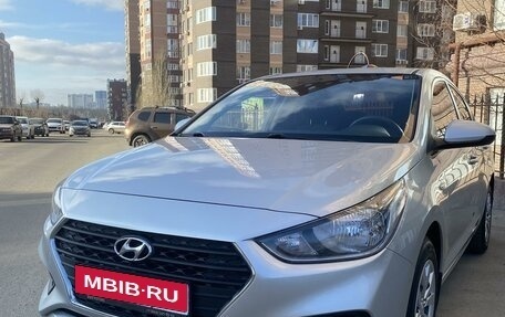 Hyundai Solaris II рестайлинг, 2017 год, 1 450 000 рублей, 1 фотография