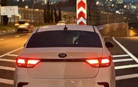 KIA Rio IV, 2018 год, 1 030 000 рублей, 2 фотография