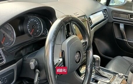 Volkswagen Touareg III, 2012 год, 2 100 000 рублей, 3 фотография