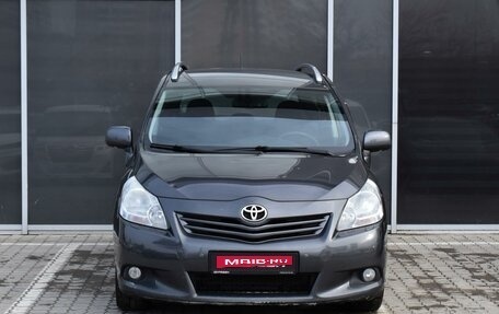 Toyota Verso I, 2010 год, 1 360 000 рублей, 3 фотография