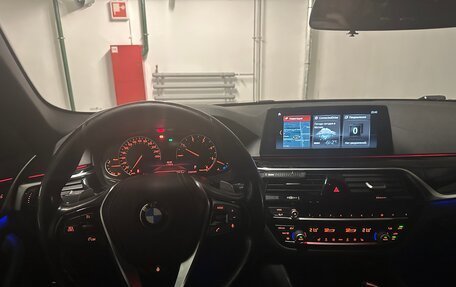 BMW 5 серия, 2018 год, 3 200 000 рублей, 26 фотография