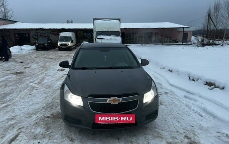 Chevrolet Cruze II, 2010 год, 570 000 рублей, 2 фотография