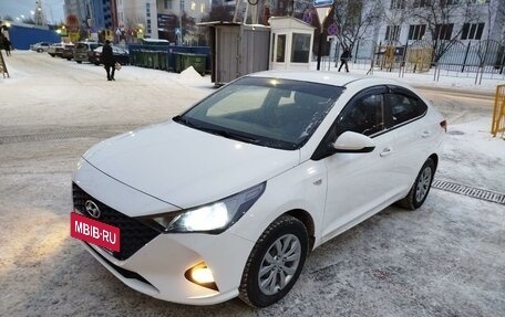 Hyundai Solaris II рестайлинг, 2021 год, 1 499 999 рублей, 3 фотография