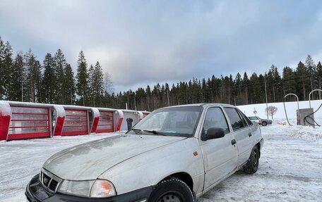 Daewoo Nexia I рестайлинг, 2001 год, 95 000 рублей, 5 фотография