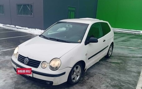 Volkswagen Polo IV рестайлинг, 2003 год, 210 000 рублей, 2 фотография