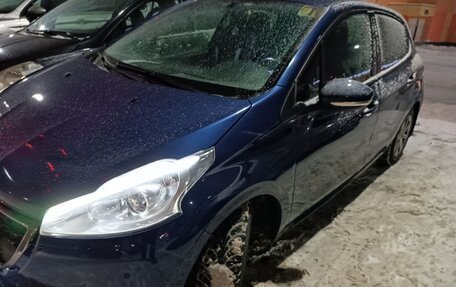 Peugeot 208 II, 2013 год, 850 000 рублей, 6 фотография