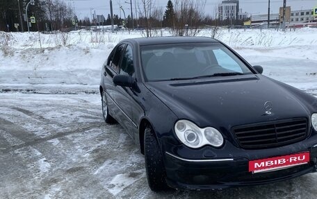 Mercedes-Benz C-Класс, 2005 год, 920 000 рублей, 4 фотография