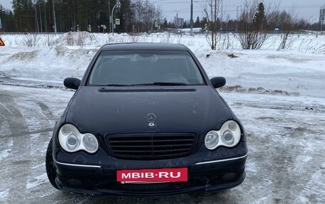 Mercedes-Benz C-Класс, 2005 год, 920 000 рублей, 5 фотография