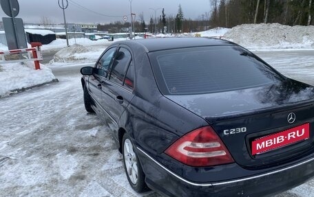 Mercedes-Benz C-Класс, 2005 год, 920 000 рублей, 10 фотография