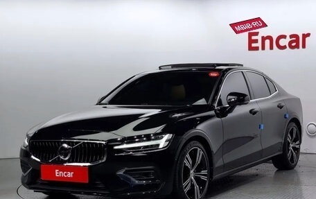 Volvo S90 II рестайлинг, 2022 год, 3 300 000 рублей, 1 фотография