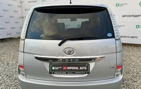 Toyota ISis I, 2011 год, 1 050 000 рублей, 6 фотография