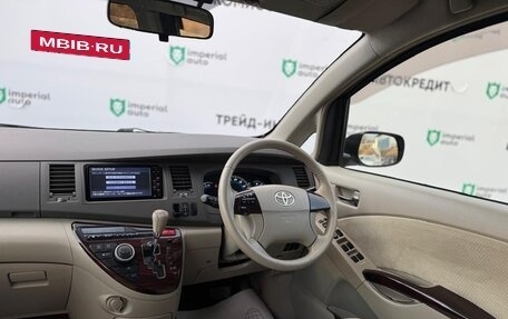 Toyota ISis I, 2011 год, 1 050 000 рублей, 14 фотография