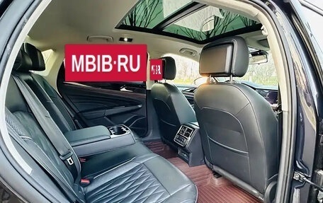 Volkswagen Passat B8 рестайлинг, 2021 год, 1 800 500 рублей, 13 фотография