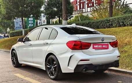 BMW 1 серия, 2022 год, 1 530 000 рублей, 6 фотография