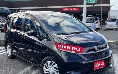 Honda Freed II, 2020 год, 1 490 000 рублей, 2 фотография