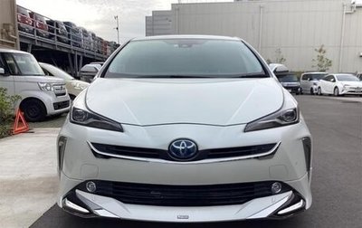 Toyota Prius IV XW50, 2021 год, 1 750 000 рублей, 1 фотография