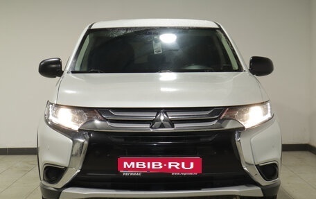 Mitsubishi Outlander III рестайлинг 3, 2018 год, 1 930 000 рублей, 3 фотография