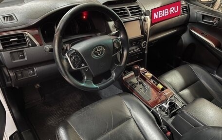 Toyota Camry, 2012 год, 1 850 000 рублей, 2 фотография