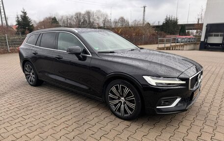 Volvo V60 II, 2021 год, 3 410 000 рублей, 3 фотография