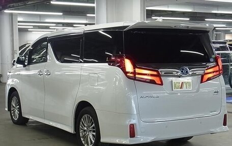 Toyota Alphard III, 2022 год, 4 500 000 рублей, 2 фотография